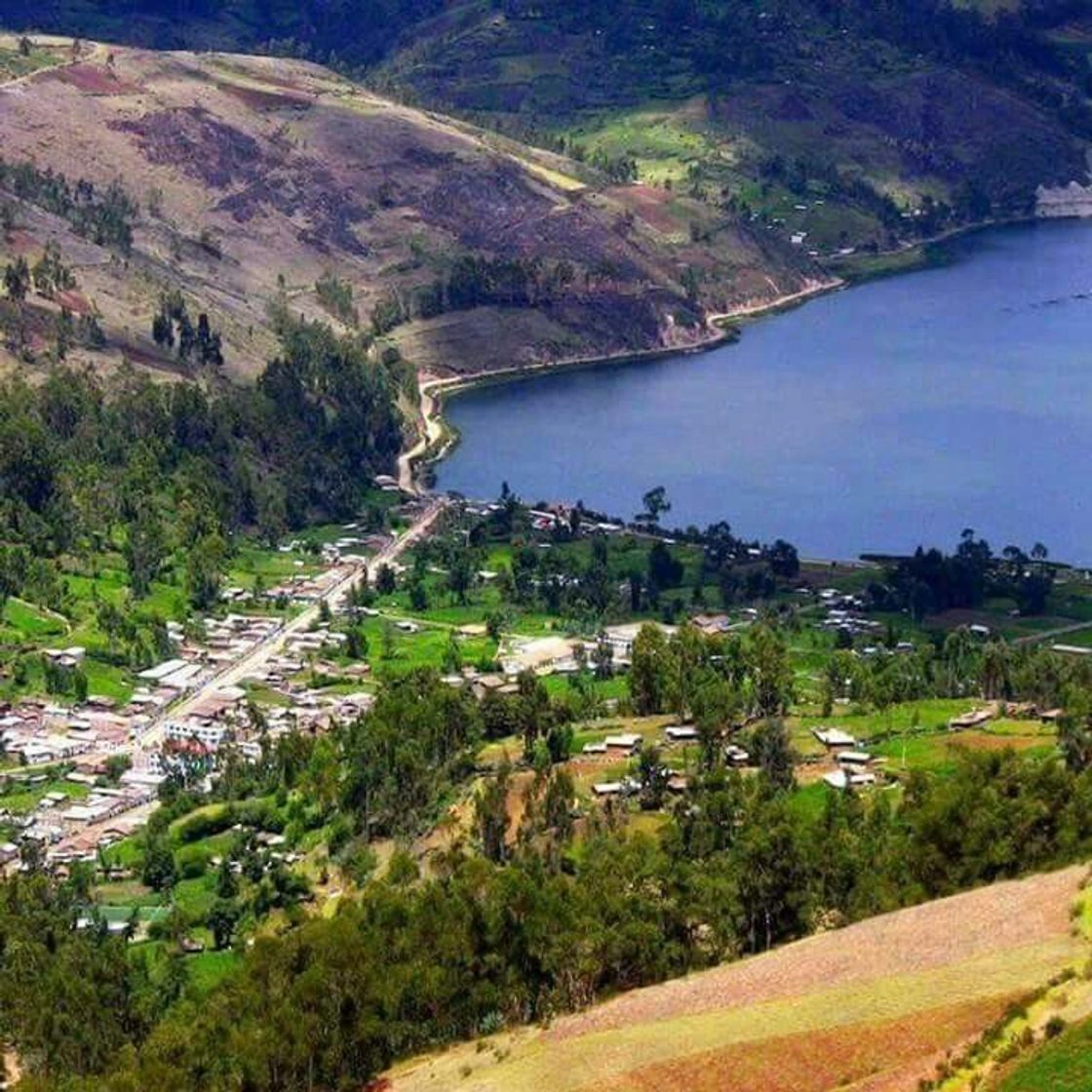 Lugar Laguna de Pacucha