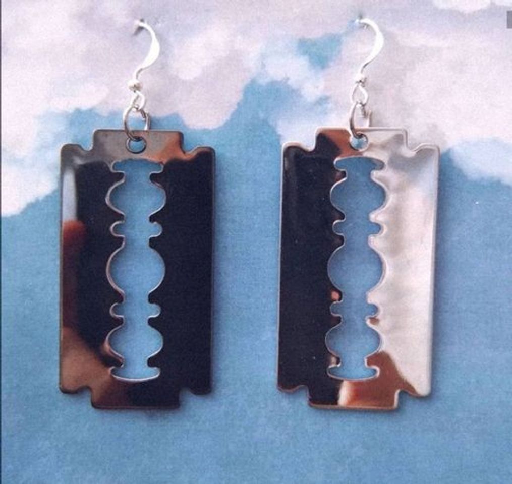 Social Aretes de navajas falsas