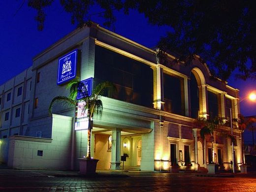 Hotel Plaza de Oro