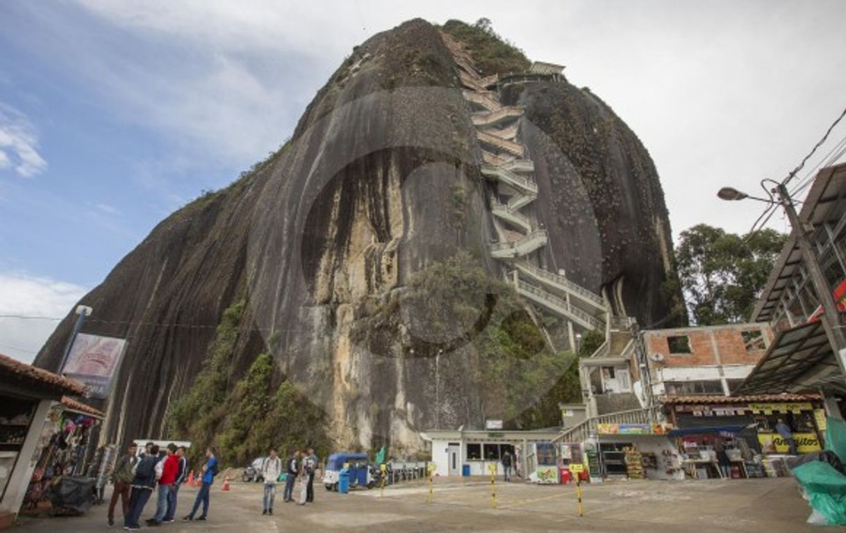 Place la piedra del peñol