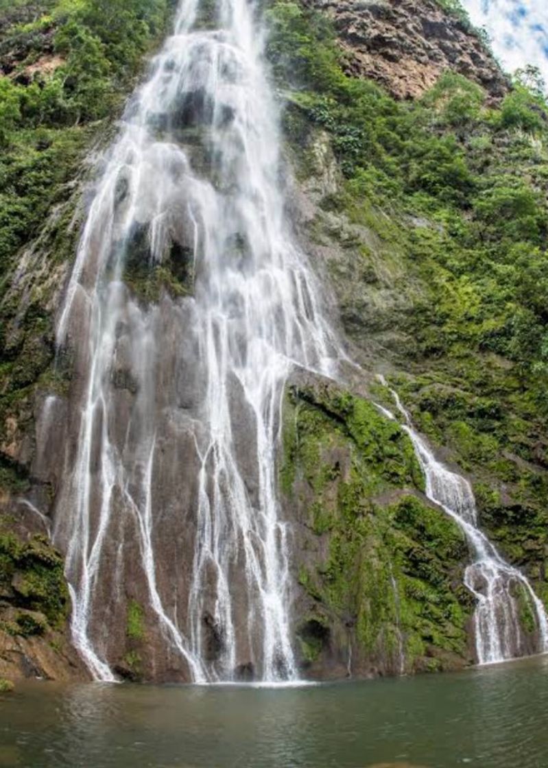 Lugar Cachoeira da Onça