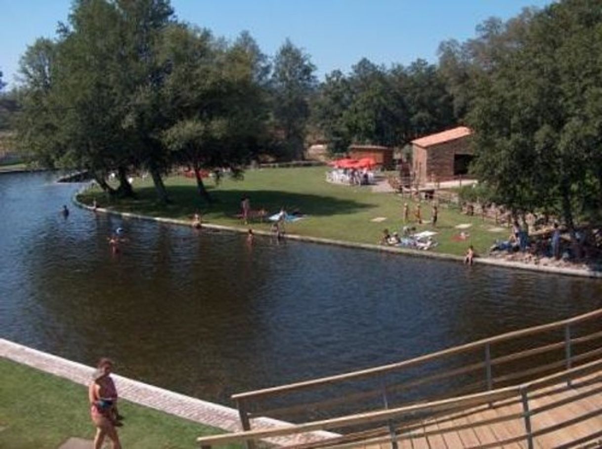 Place Praia Fluvial do Mosteiro