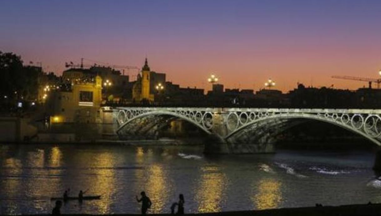 Place Puente de Triana