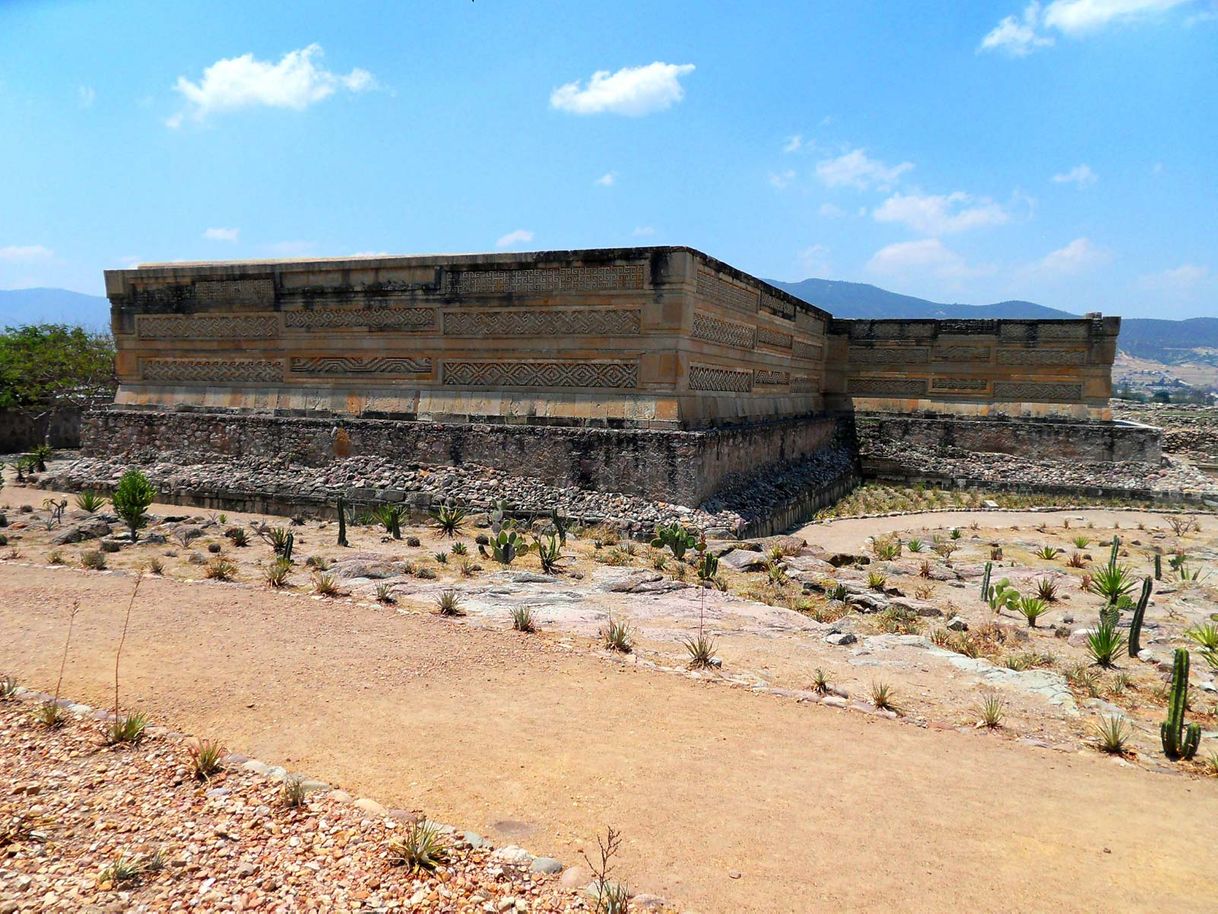 Place Mitla