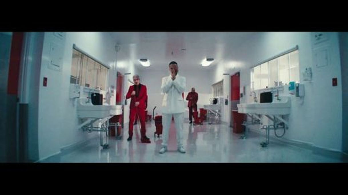Social Rojo J Balvin 