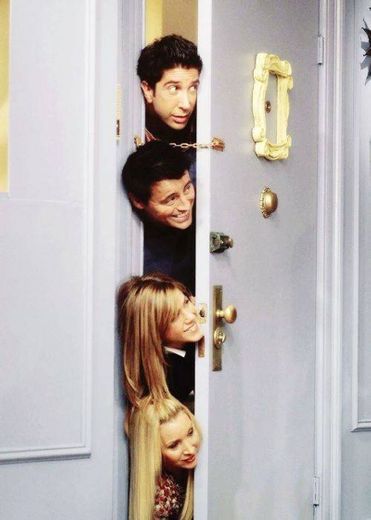 Rachel, Ross, Joey and Phoebe ❤️