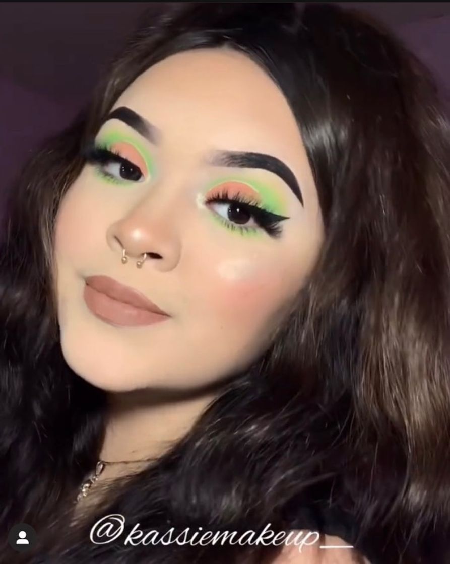 Social Maquillaje neón 