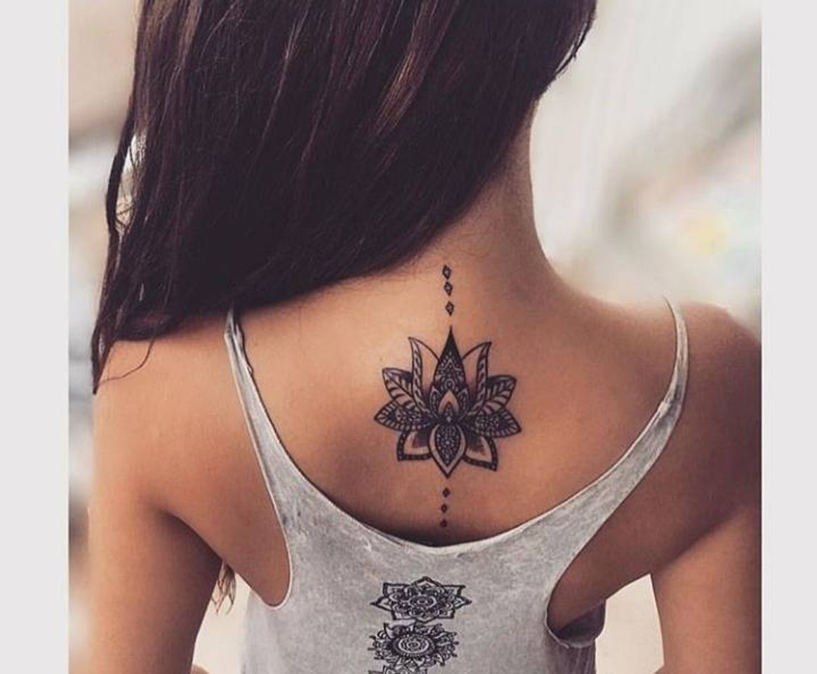 Social Tatuaje en la espalda