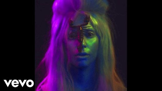 Lady Gaga - Venus 