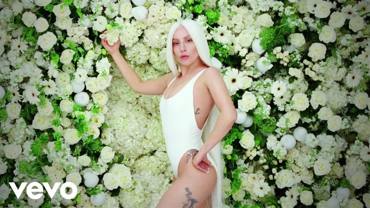 Fashion Lady Gaga - G.U.Y