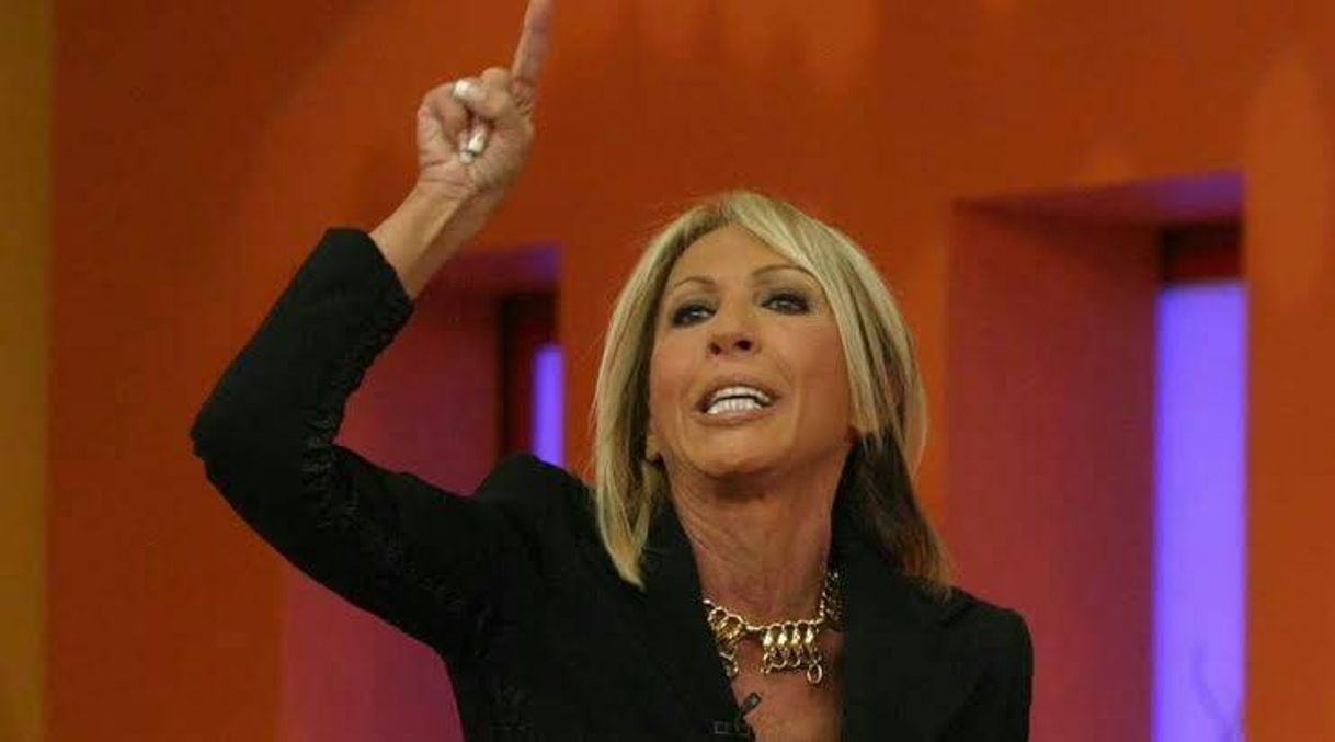 Serie Laura en América con la Srita Laura Bozzo