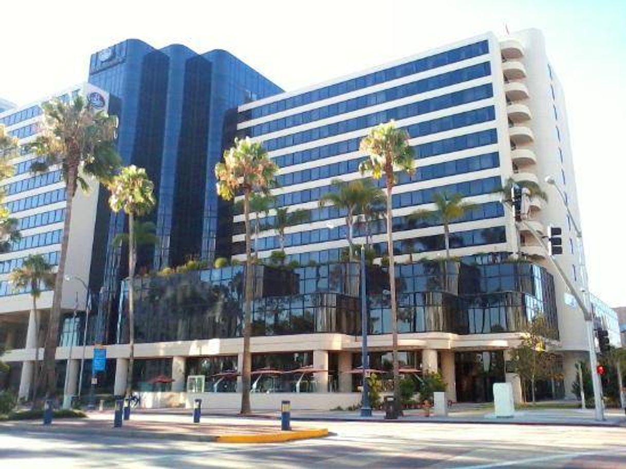 Place Renaissance Long Beach Hotel