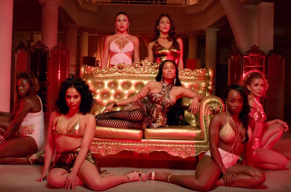 Canción Light My Body Up (feat. Nicki Minaj & Lil Wayne)