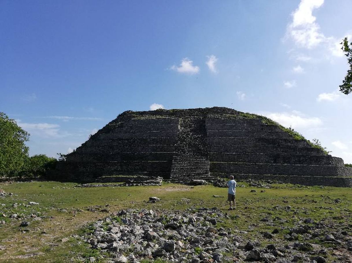 Places La Piramide