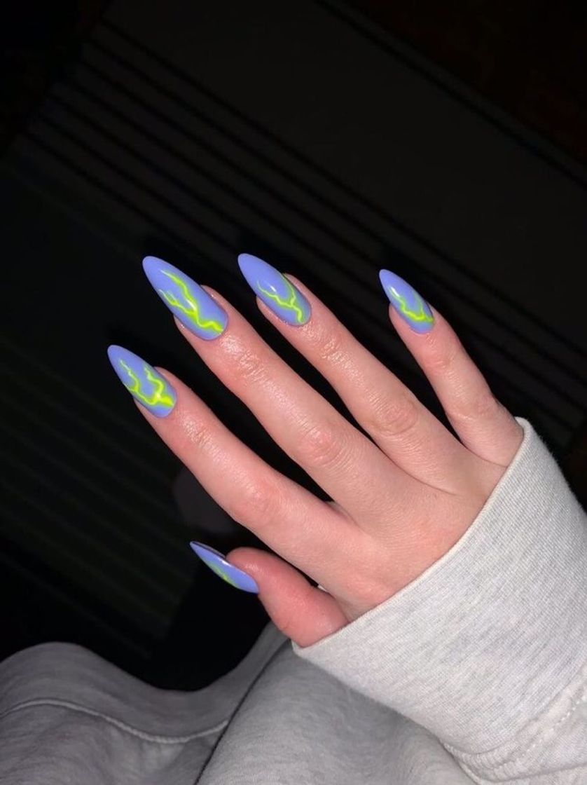 Social nails