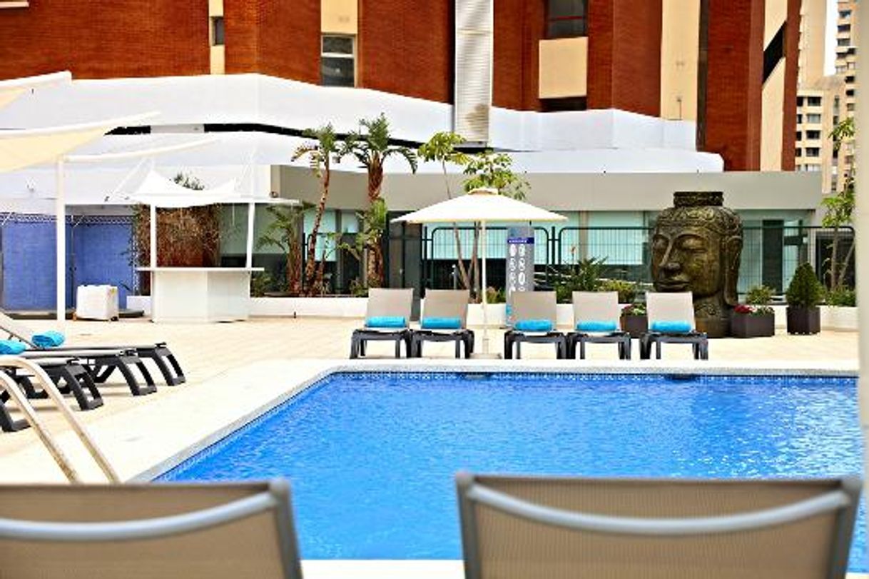 Lugar Del Real Hotel & Suites