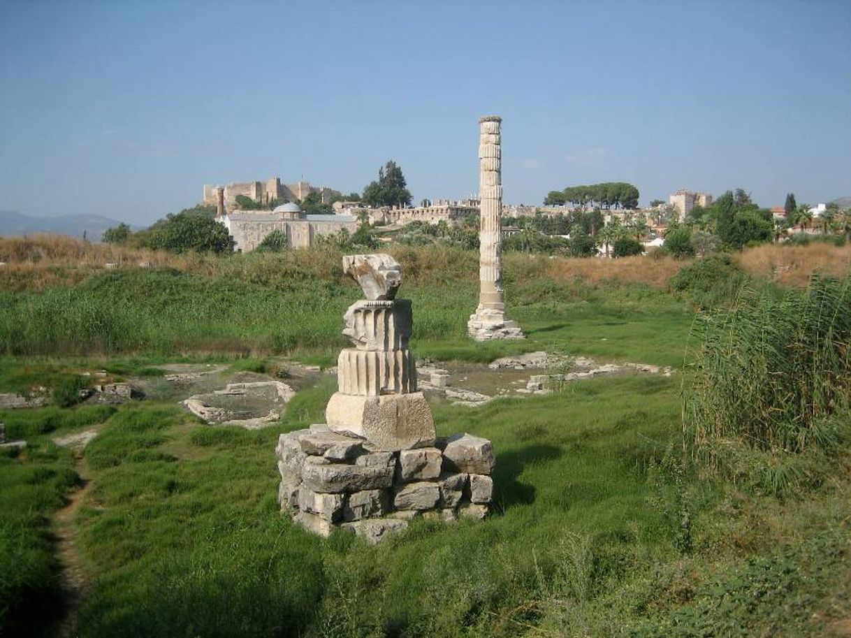 Moda 3) El Templo de Artemisa en Efeso.