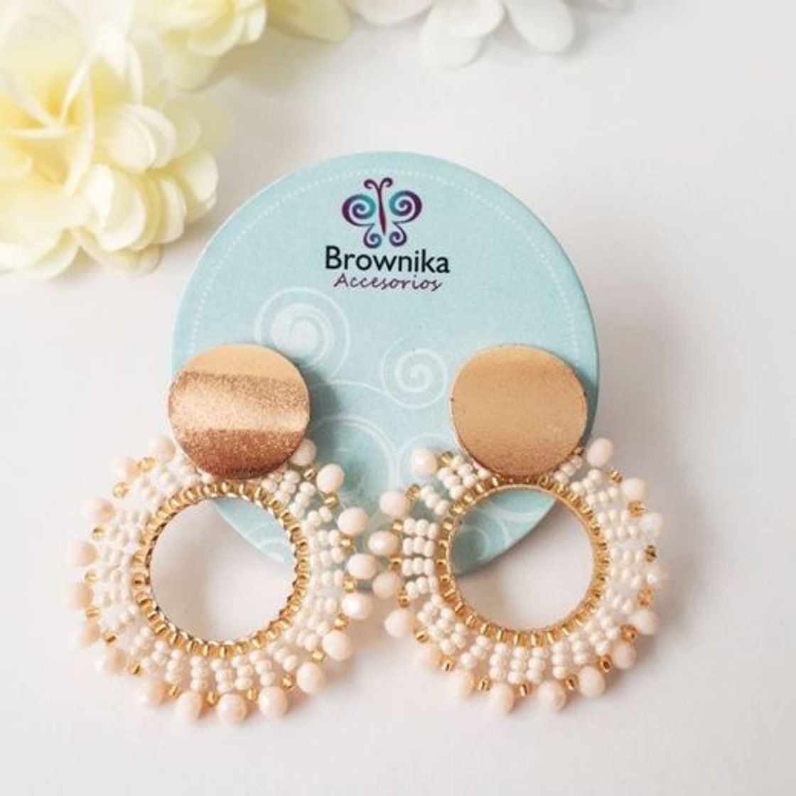 Social Aretes 
