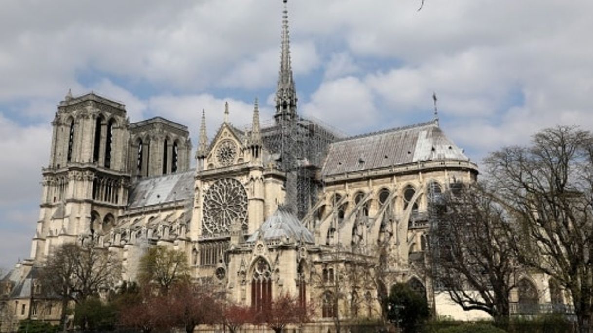 Place Notre Dame