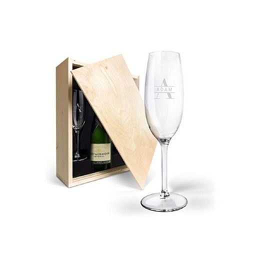 Champaña Moët & Chandon Brut personalizada con copas grabadas con nombres -