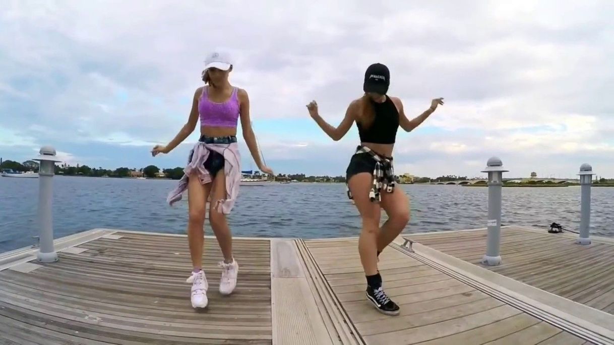 Moda Alan Walker (Remix) Video Girls Shuffle Dance