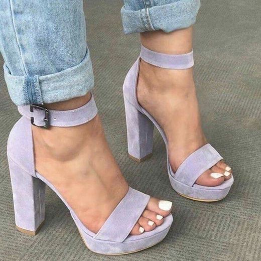 Fashion in shoes style 