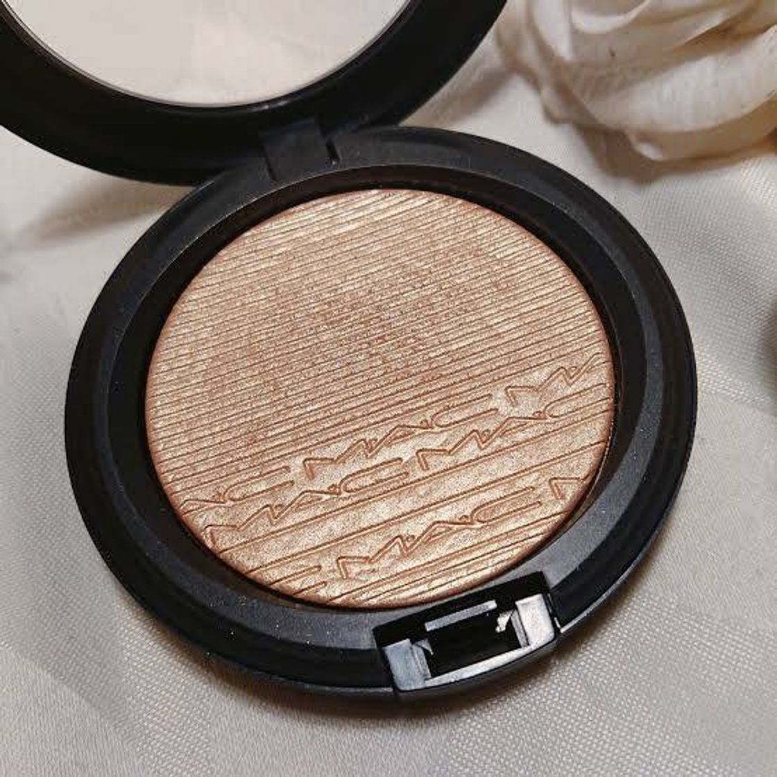 Moda Extra dimension skinfinish Whisper of gilt MAC cosmetics