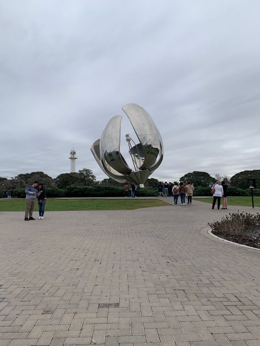 Places Floralis Genérica