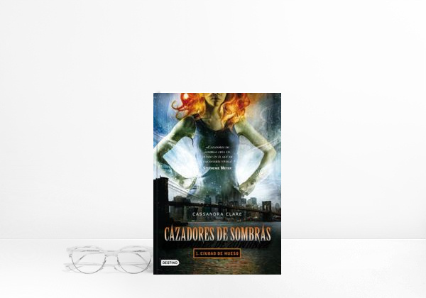 Libro Cazadores de sombras 1