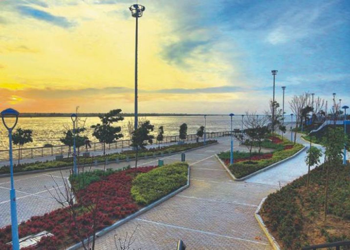 Place Malecón Turístico Rio Magdalena Barranquilla Colombia l