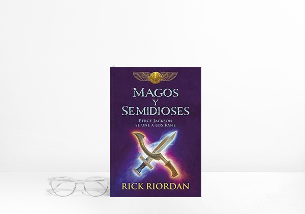 Livro Magos y semidioses: Percy Jackson se une a los Kane