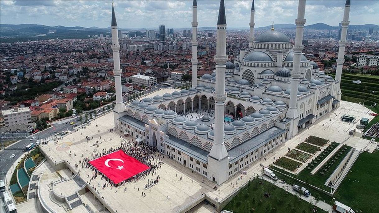 Lugar Çamlıca Camii