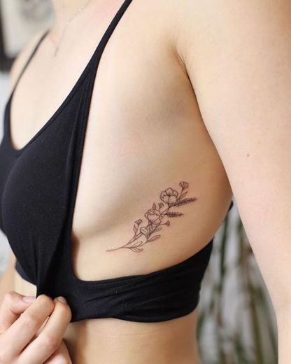 Tatuagem feminina