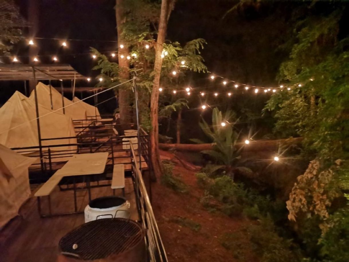 Lugar Glamping Rio Valle de Bravo 