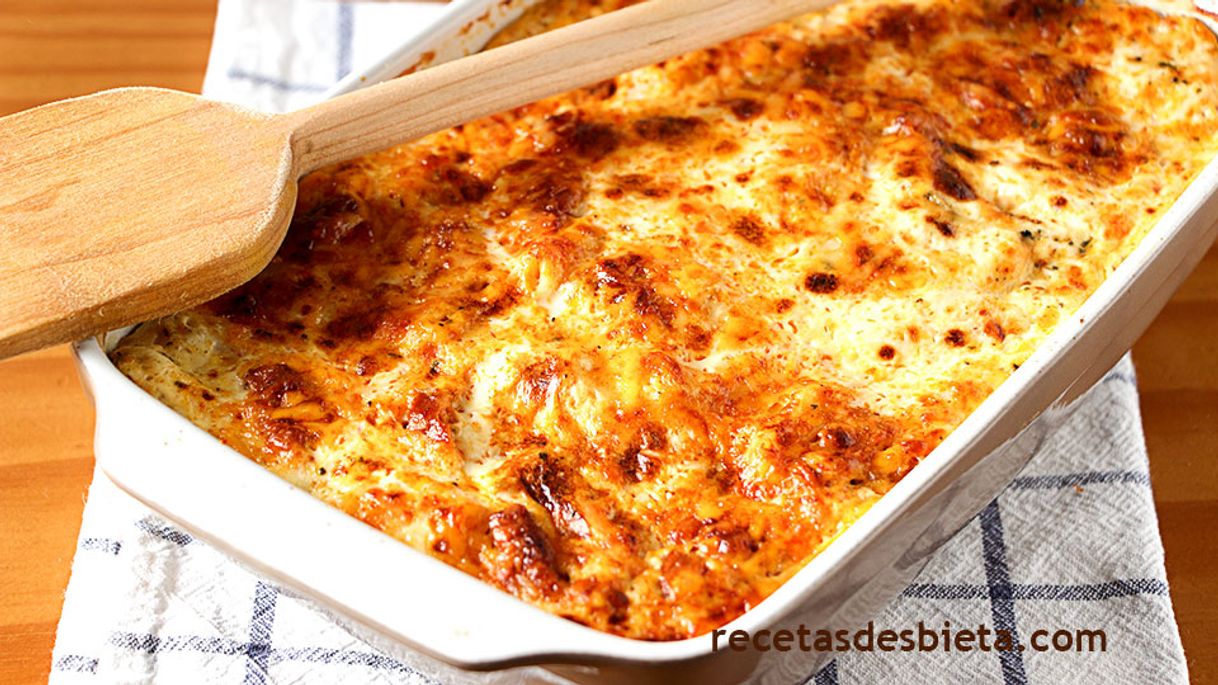 Macarrones con queso y chorizo