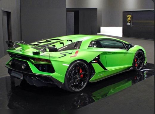 LAMBORGHINI AVENTADOR (SVJ) 🚗