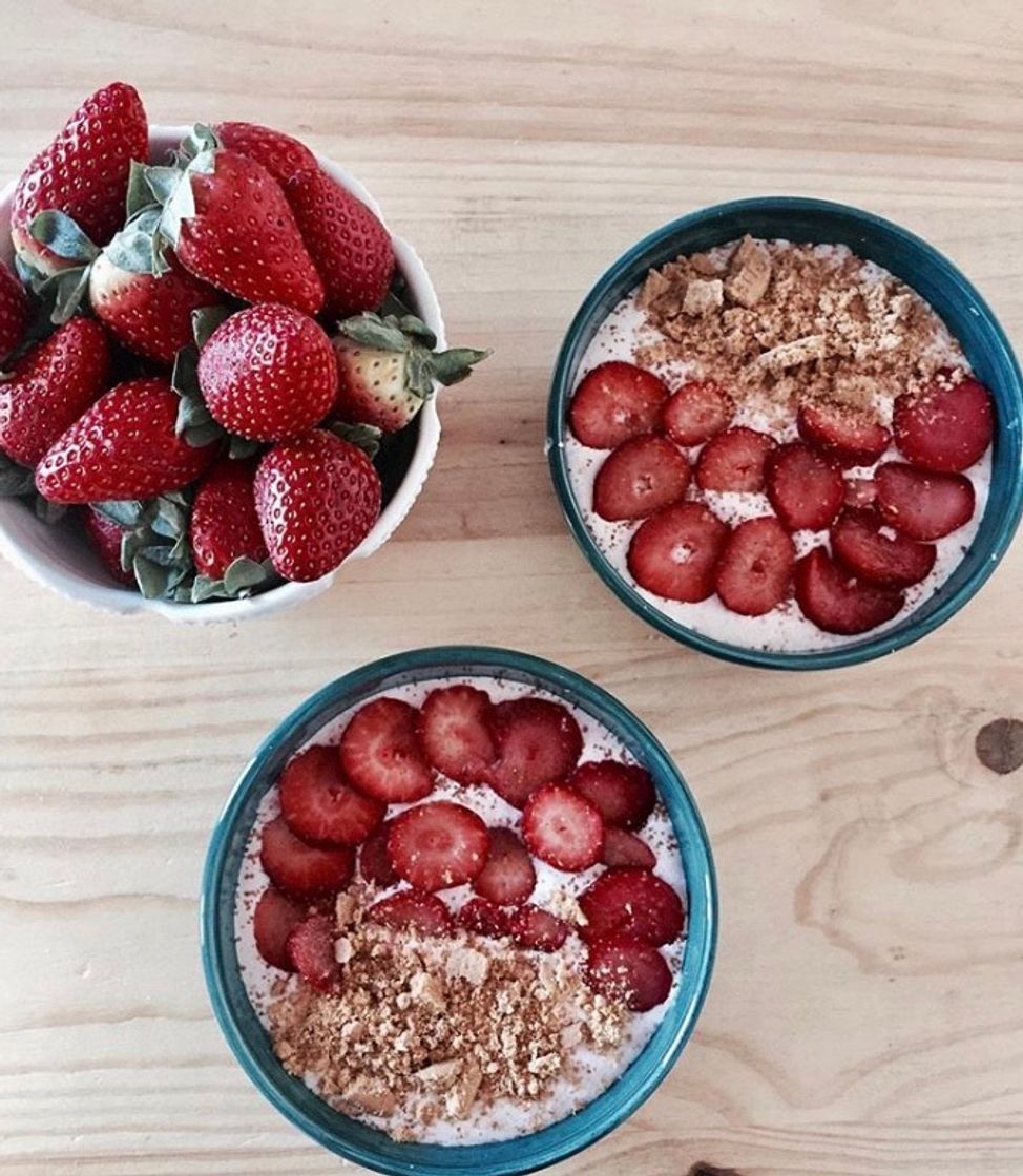 Moda Yogur con fresas y galleta