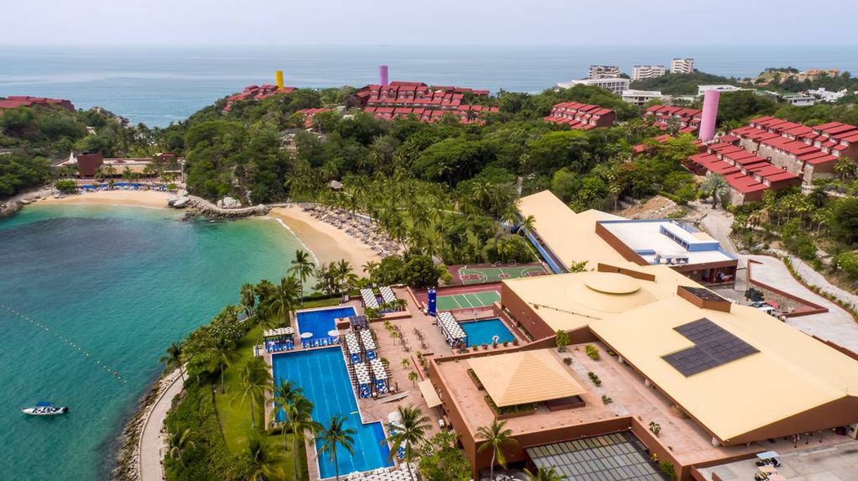 Lugar Hotel Las Brisas Huatulco