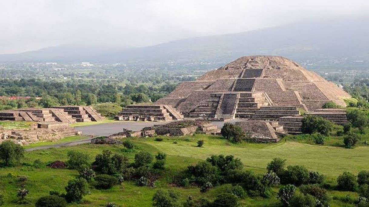 Place Piramides De Teotihuacan