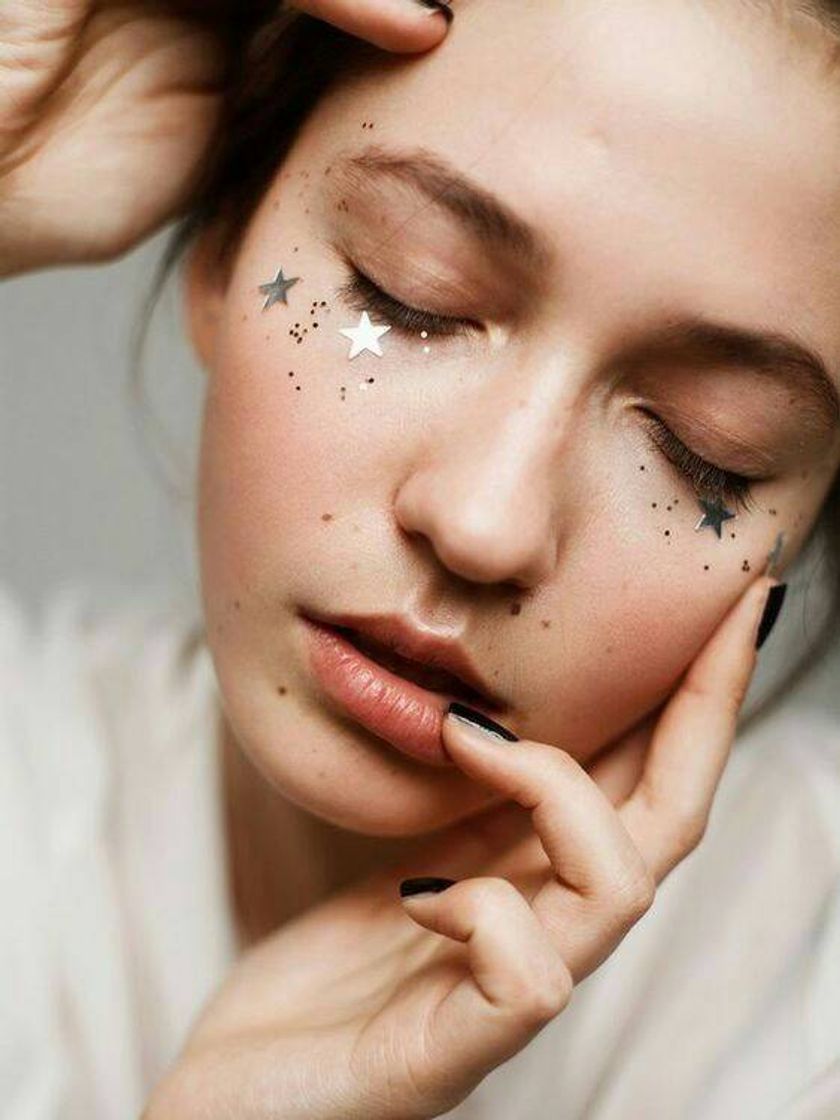 Moda Maquillaje glitter y estrellas