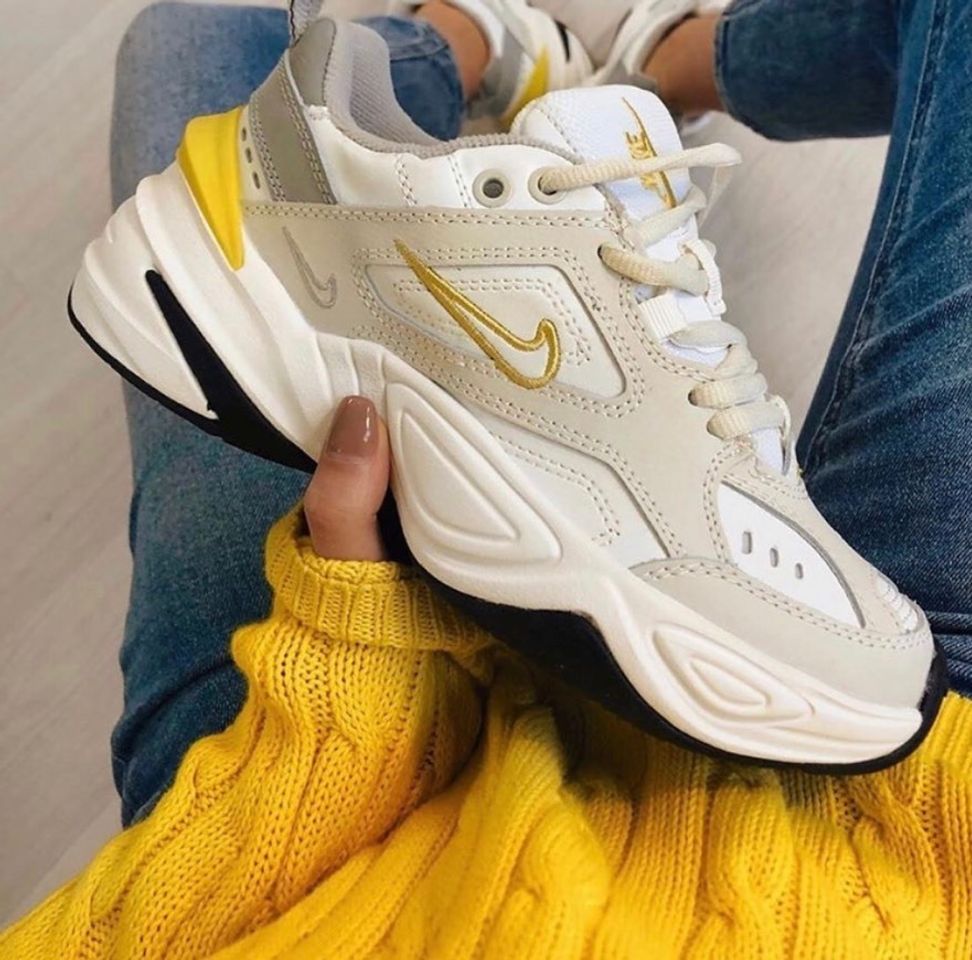 Social Nike w m2k tekno