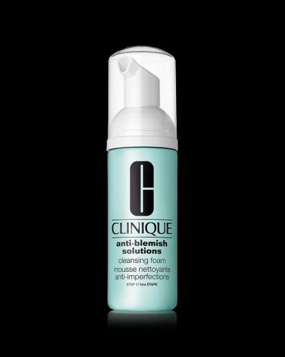 Gel limpiador antigranos, de CLINIQUE