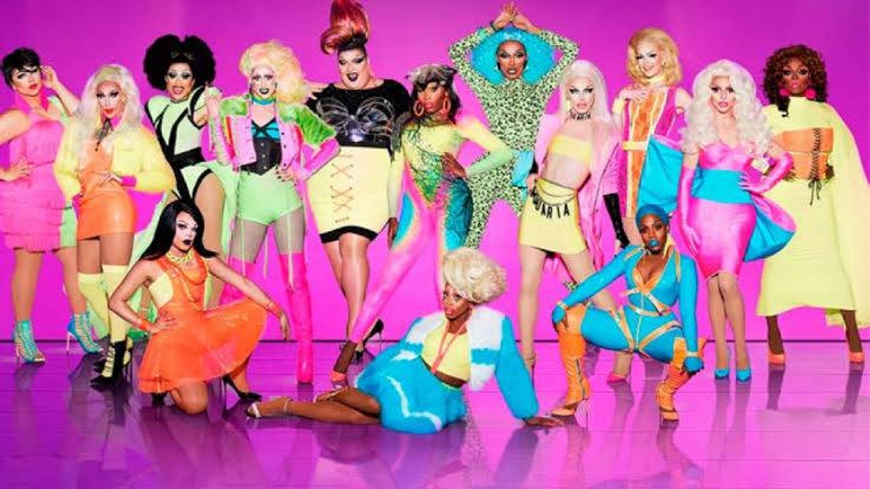 Moda Meet The Queens! | RuPaul's Drag Race | Season 10