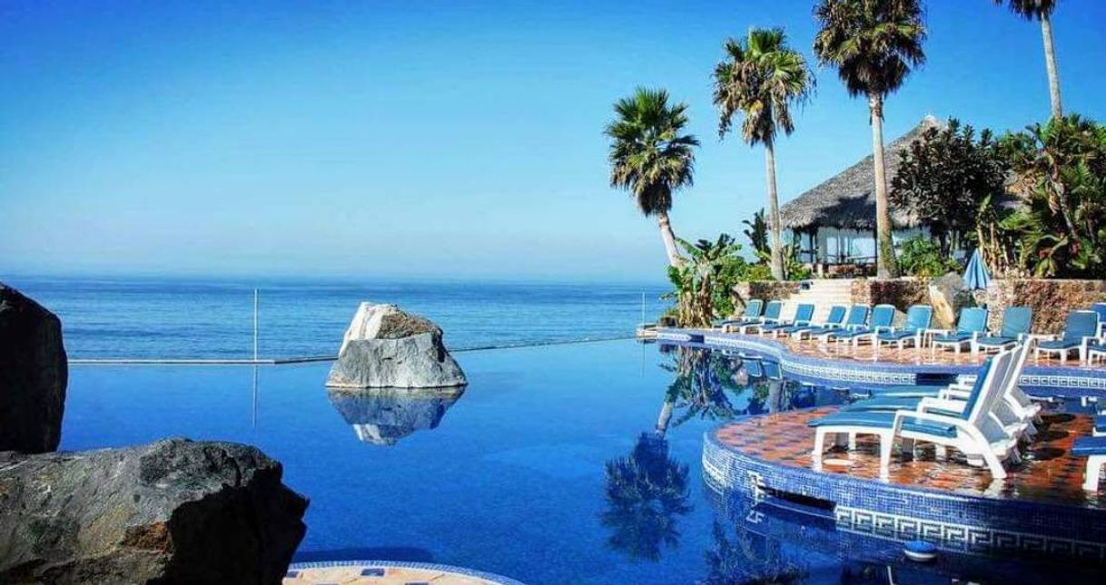 Place Las Rocas Resort & Spa