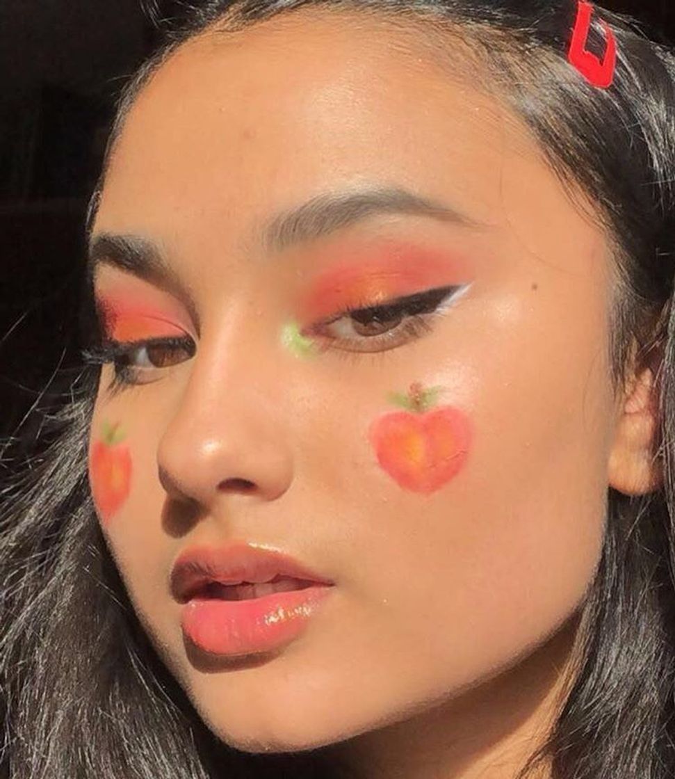 Fashion Peach 🍑 makeup