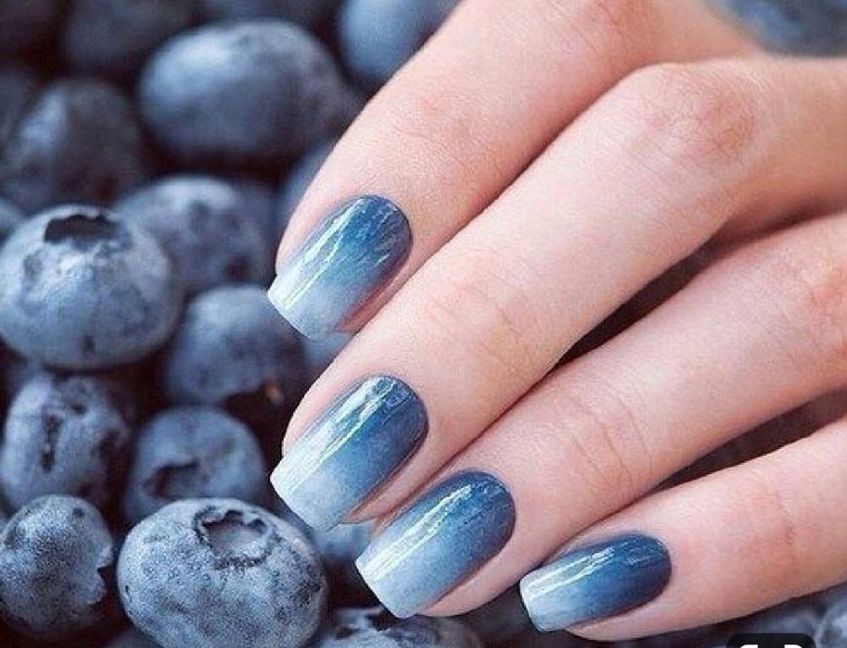 Moda Blue fade nails