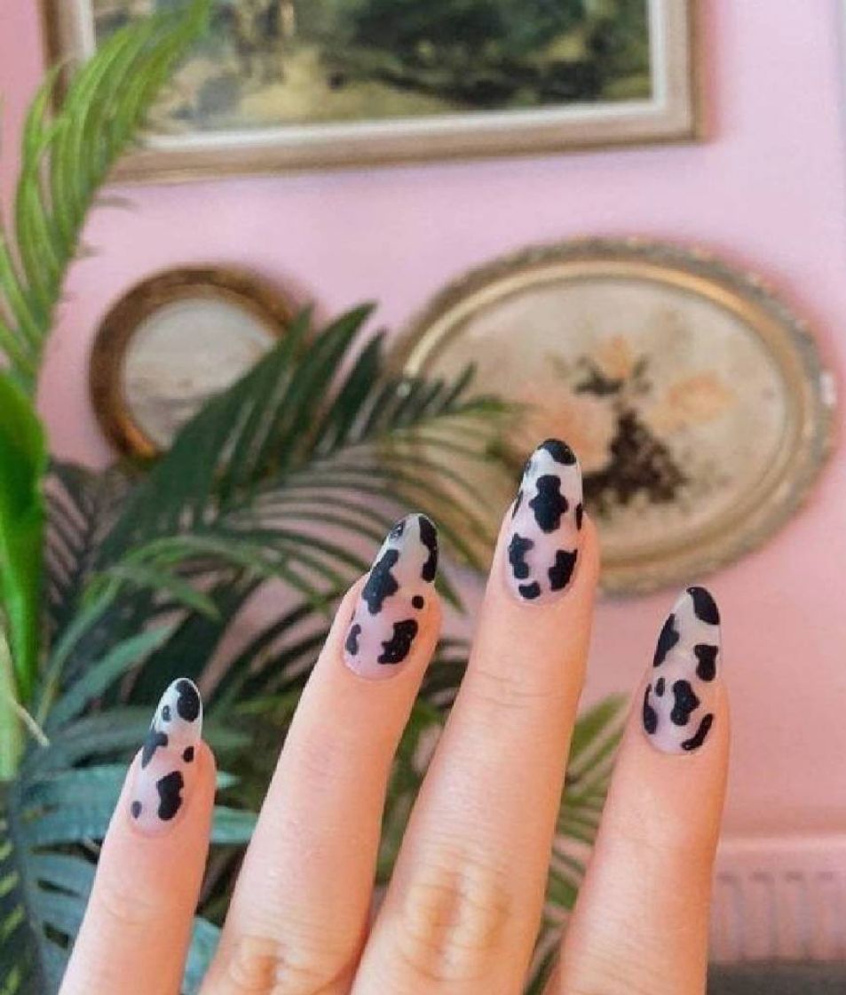 Social Cow nails 🐄