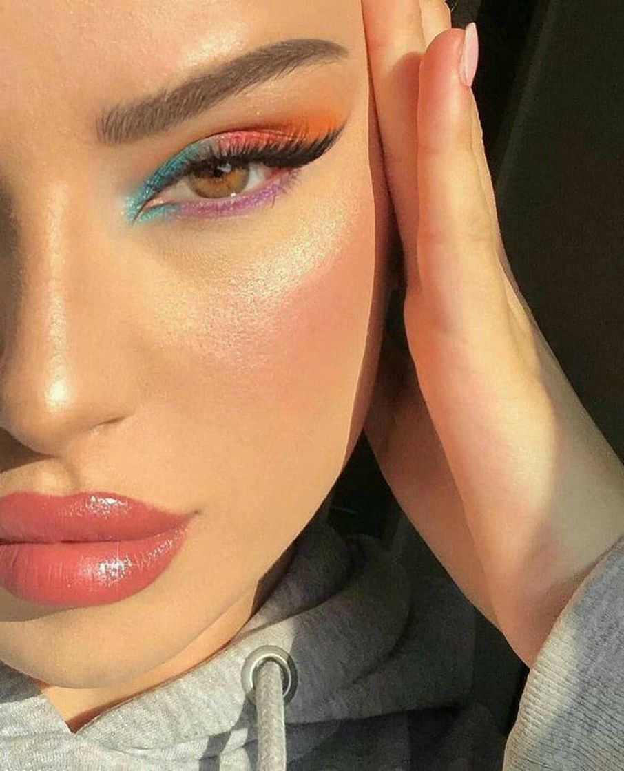 Fashion Rainbow makeup