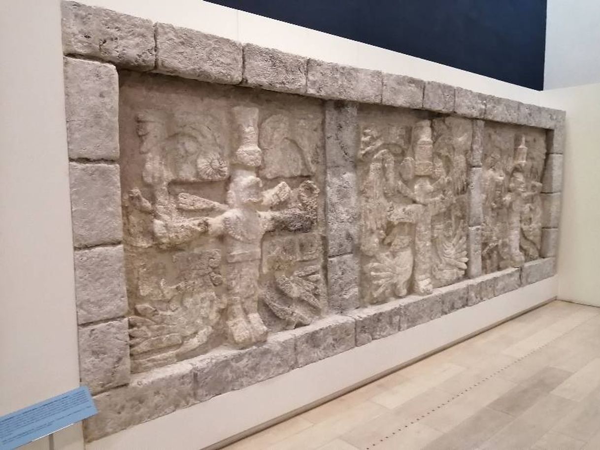 Lugar Museo Maya de Cancún y Zona Arqueológica de San Miguelito