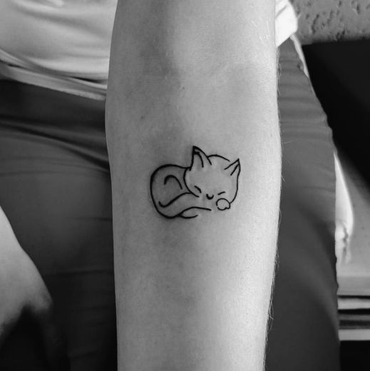Cat Tattoos: Designs & Ideas